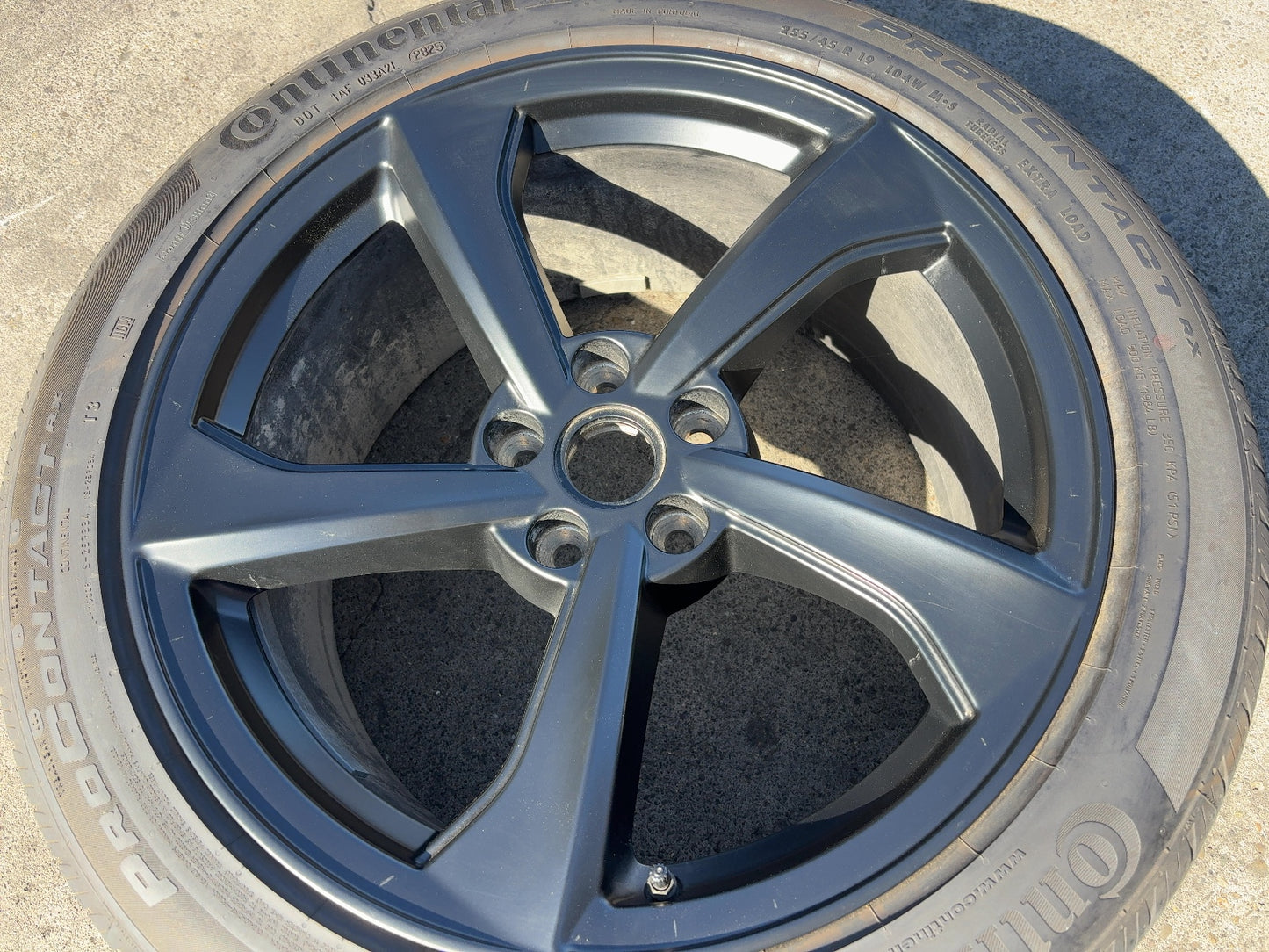 2025 Tesla Model Y Juniper Continental - Pro Contact Rx A/s 255/45/r19 Wheel 1188213-00-B