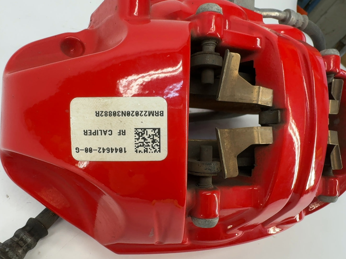 2022-2023 Tesla Model 3 Front Right Brake Caliper Sport 1044642-00-G