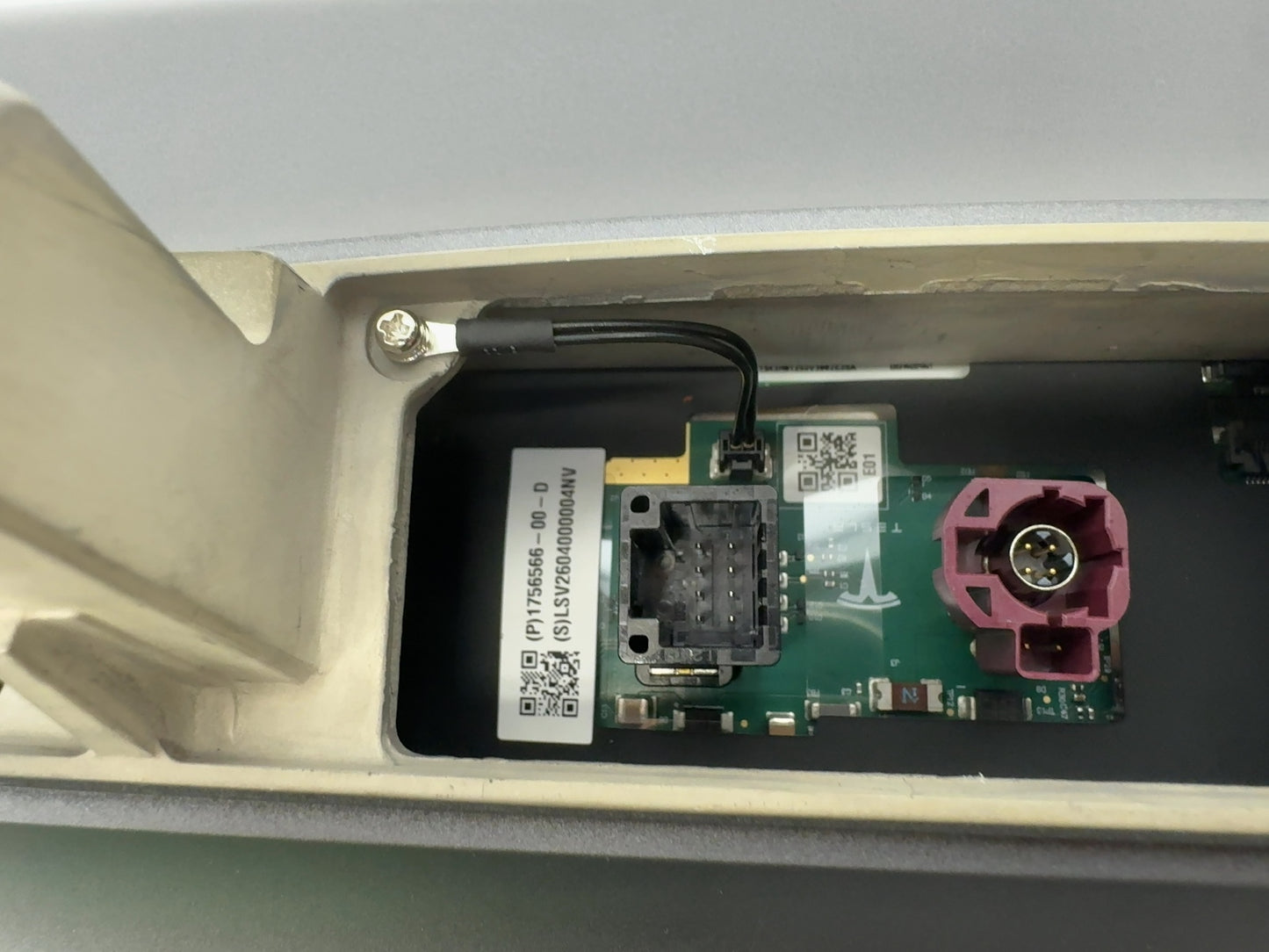 2024-2026 Tesla Model 3 Highland Center Display 1756566-00-D
