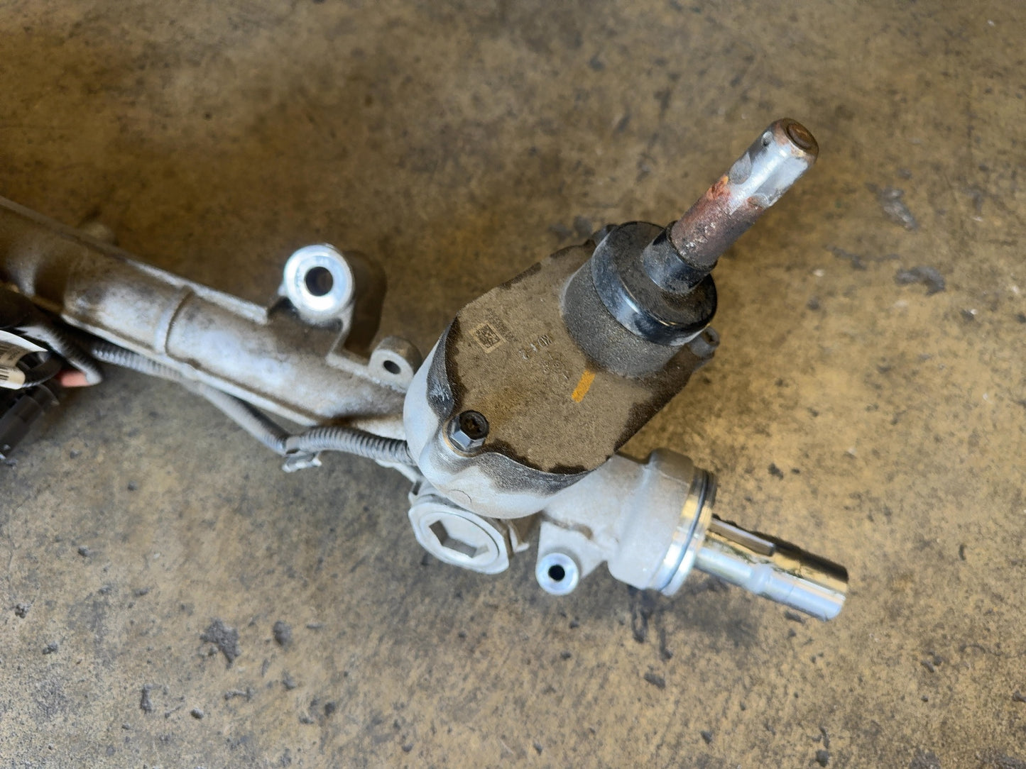 2018-2020 Tesla Model 3 Steering Rack Without Tie Rods 1044831-99-E