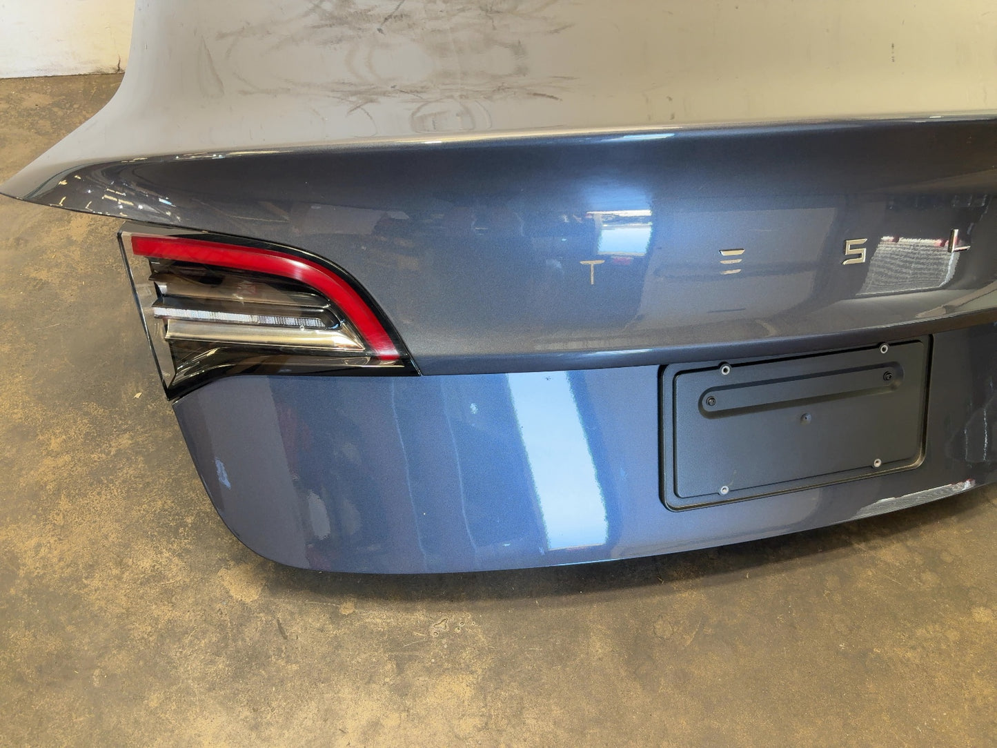 2021-2023 Tesla Model 3 Trunk Lid Assembly 1601460-E0-A