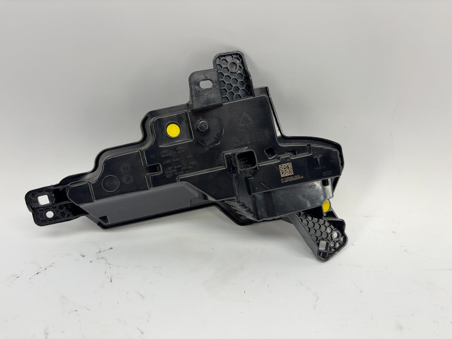 2025-2026 Tesla Model Y Juniper Rear Left Bumper Light 1979444-10-D