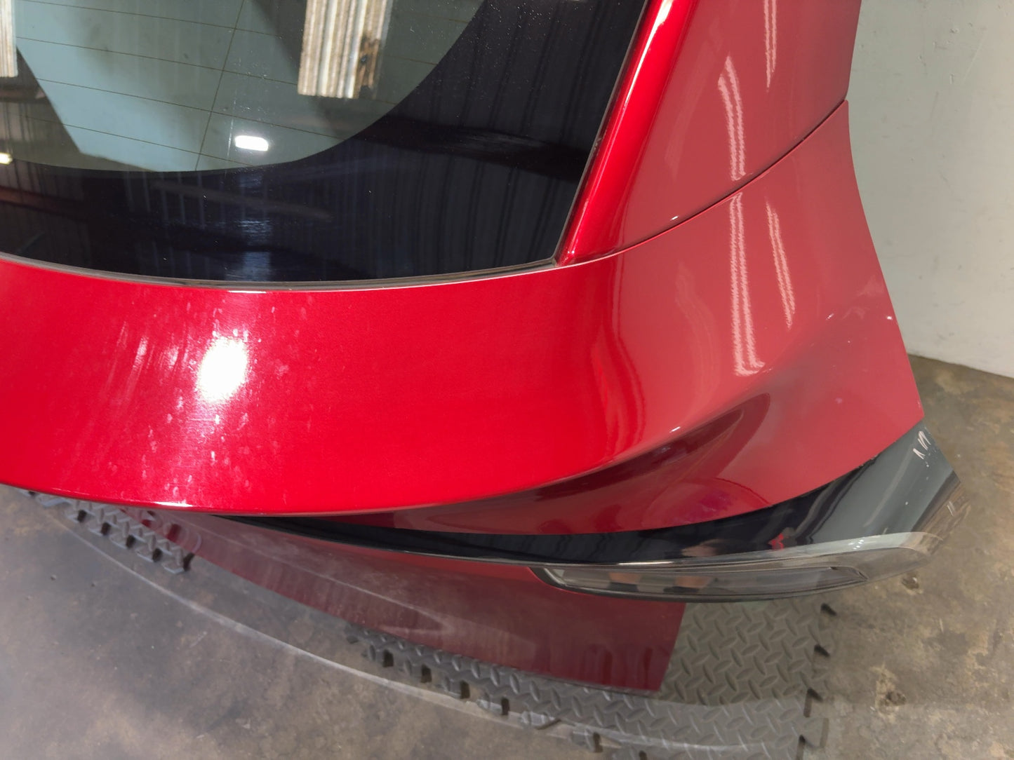 2026 Tesla Model Y Juniper Liftgate Assembly 1895730-E0-H