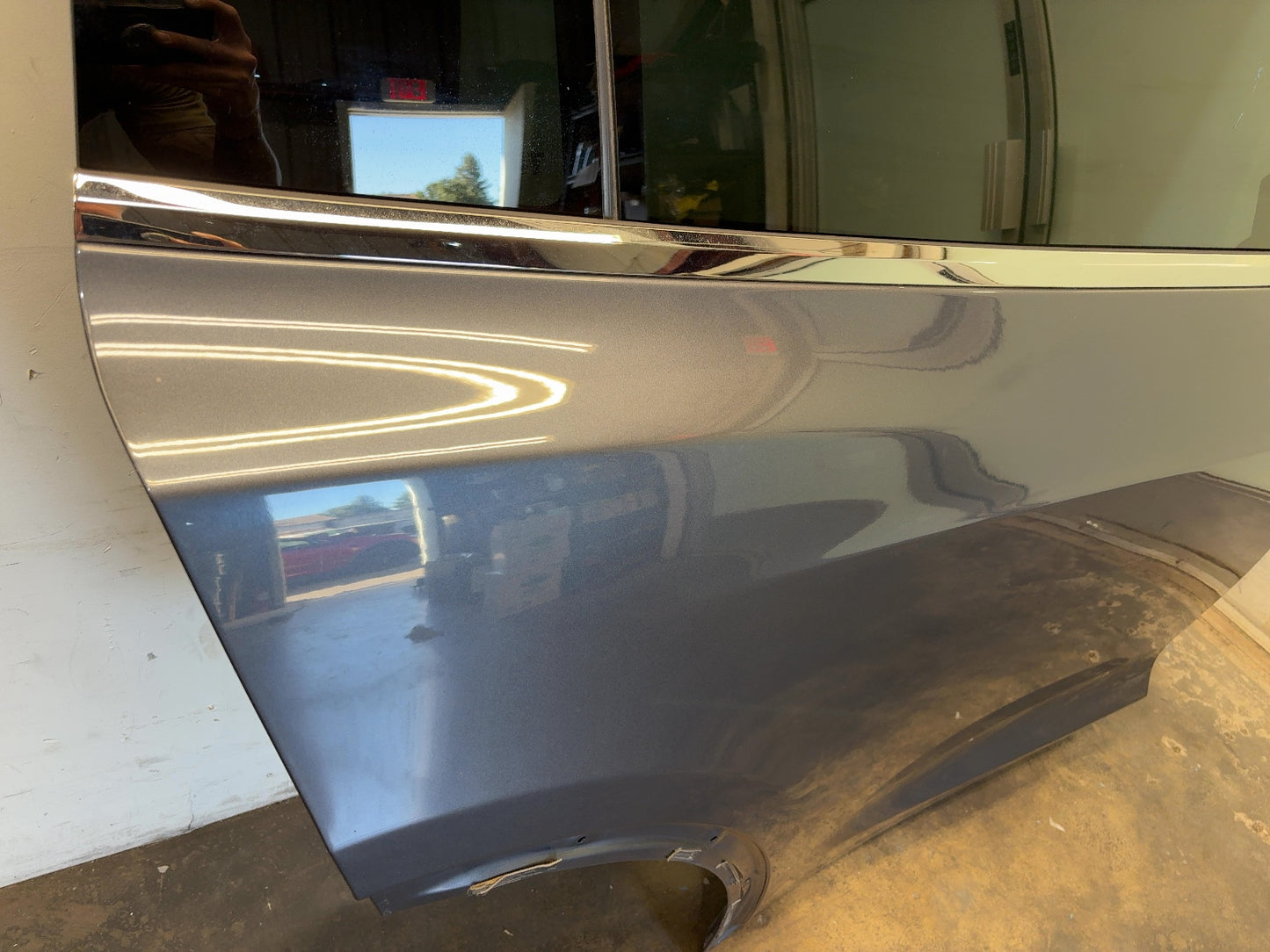 2018-2020 Tesla Model X Falcon Door Lower Right 1028791-E0-K