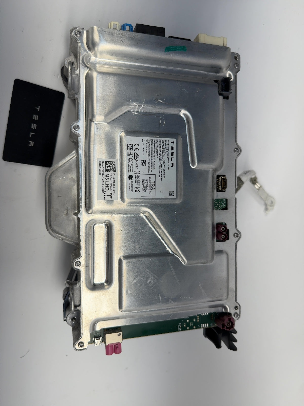 2023 Tesla Model 3 Car Computer With Security Module 1681271-00-K