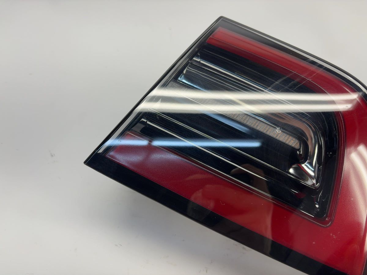 2021-2025 Tesla Model 3 Right Tail Lamp Quarter Mounted Global 1502087-00-D