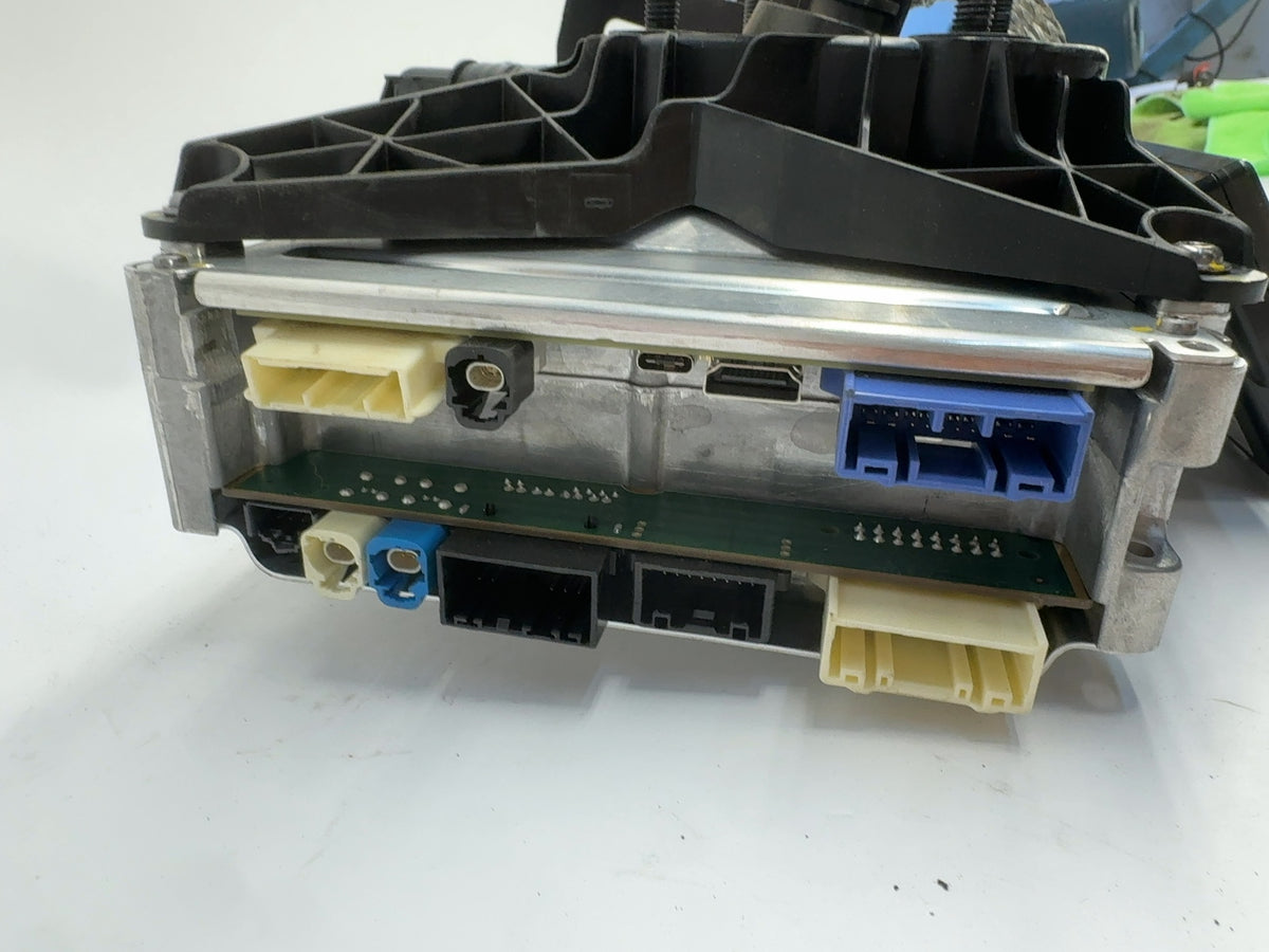 2022-2023 Tesla Model 3 Car Computer With Security Module 1681271-00-G