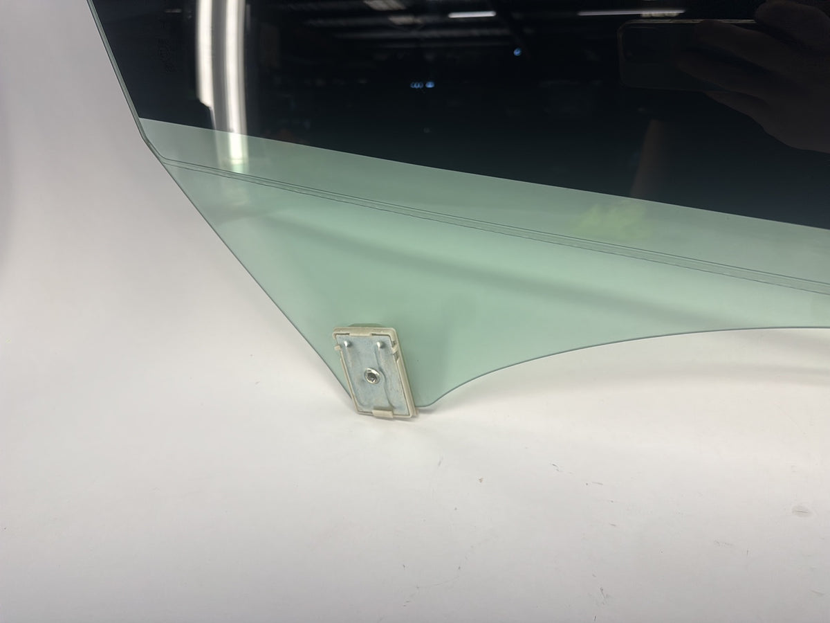 2024-2026 Tesla Model 3 Highland Front Right Door Glass Laminated Note 1773076-00-D