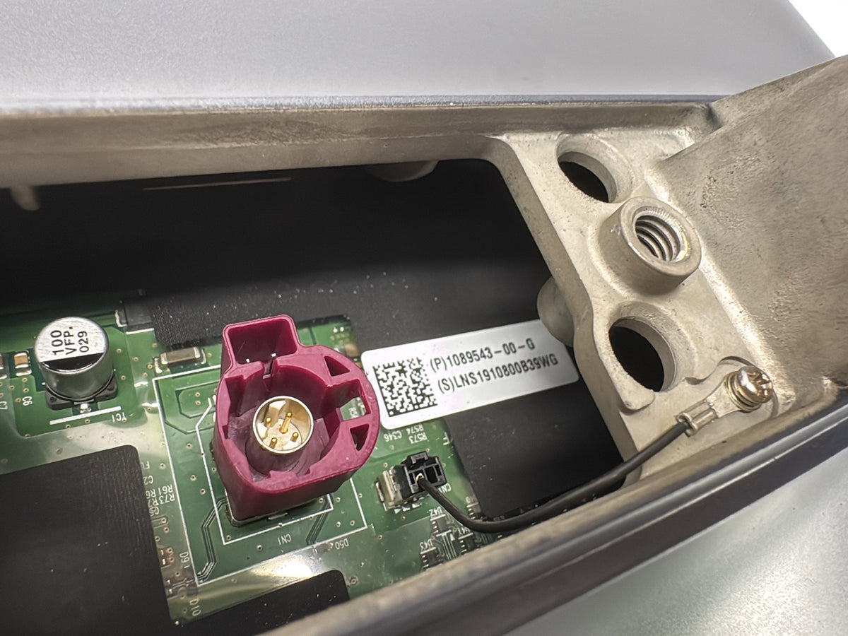 2022-2023 Tesla Model 3 Center Display 1089543-00-J
