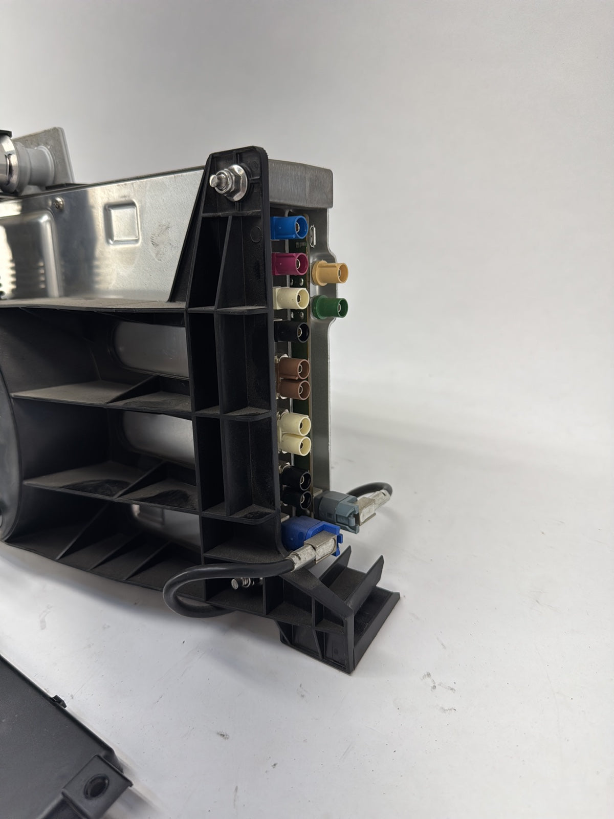 2018 Tesla Model 3 Car Computer With Security Module 1098058-00-K