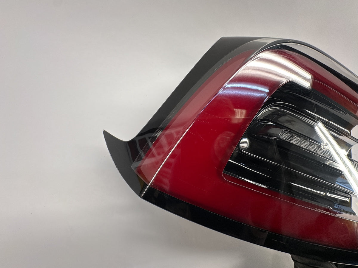 2020-2023 Tesla Model 3 Tail Lamp Rear Bodyside Left 1077397-00-H