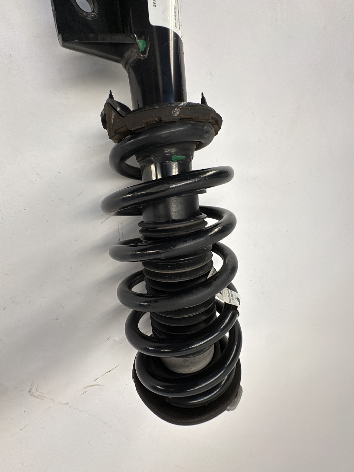 2021 Tesla Model Y Front Left Strut Absorber 1188364-00-B
