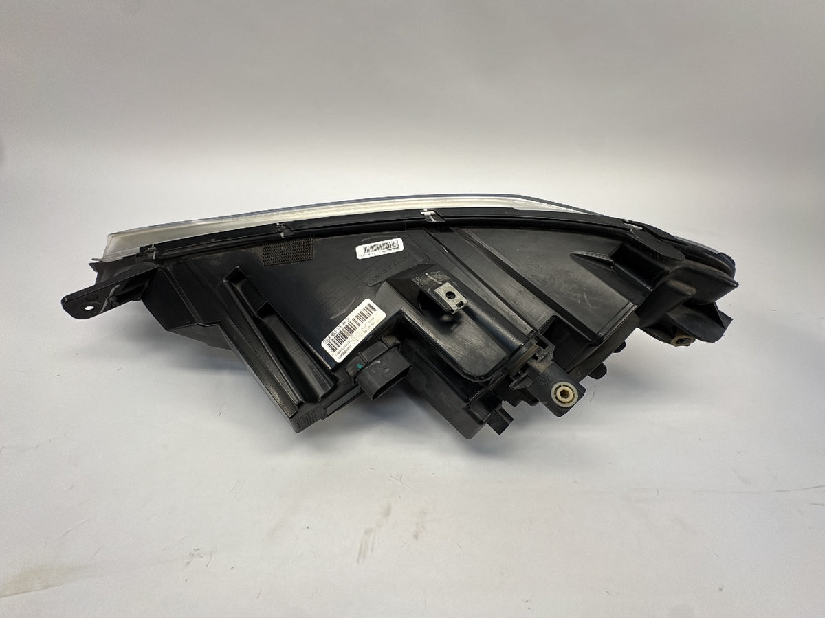 2013 Tesla Model S Right Headlamp 6005907-00-C