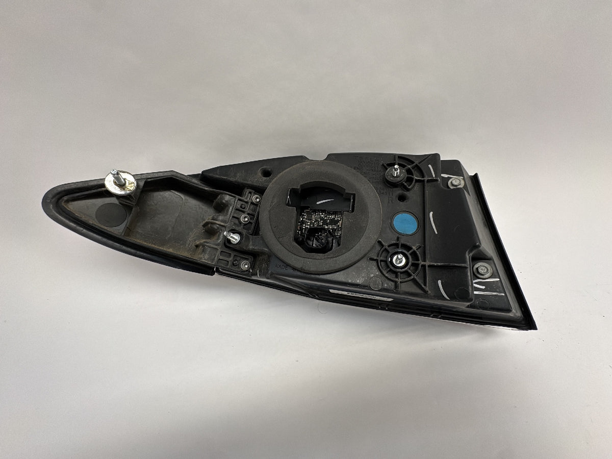 2013 Tesla Model S Right Tail Lamp 6005919-00-C