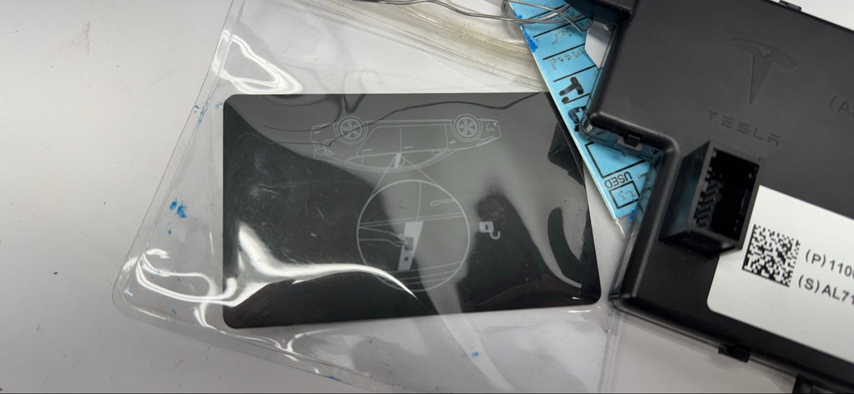 2018 Tesla Model 3 Car Computer With Security Module 1098058-00-J