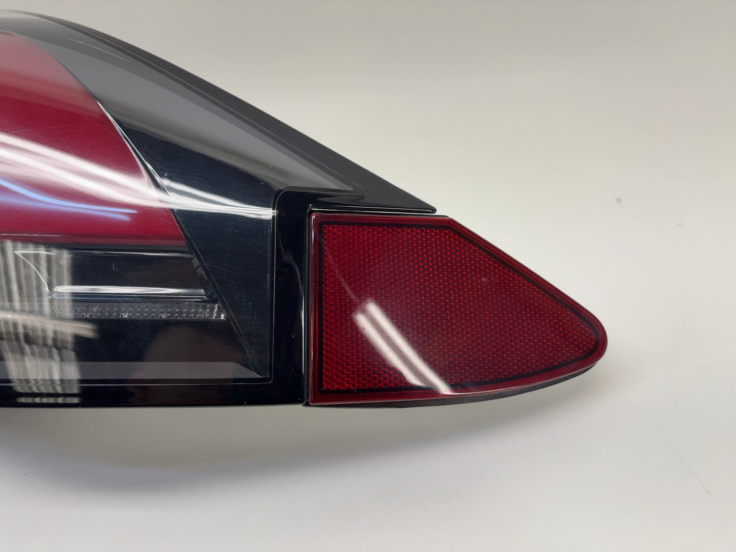 2018 Tesla Model X Right Tail Lamp Quarter Mounted 1034333-00-A