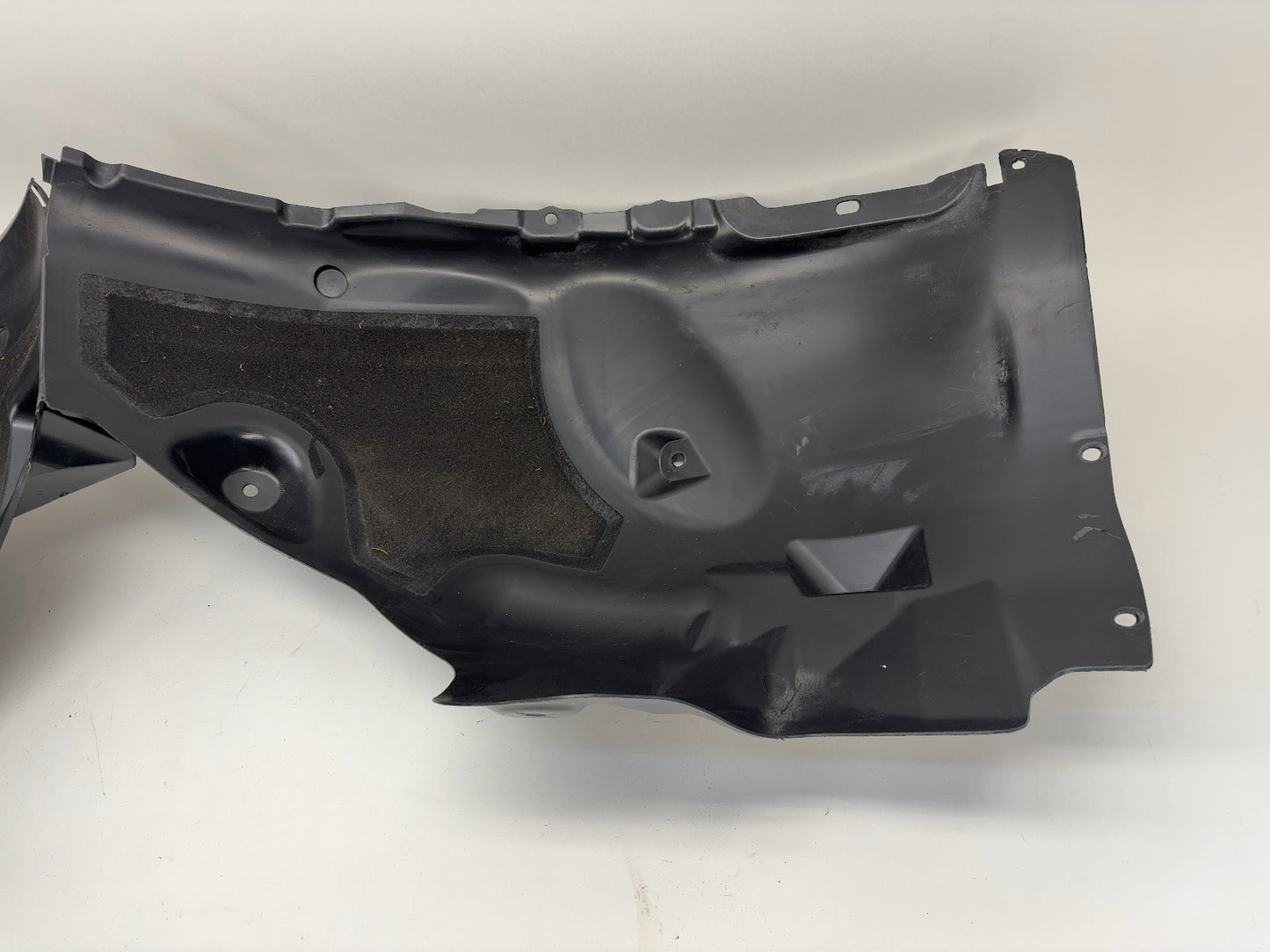 2023 Tesla Model Y Front Right Wheel Liner 1623742-00-B