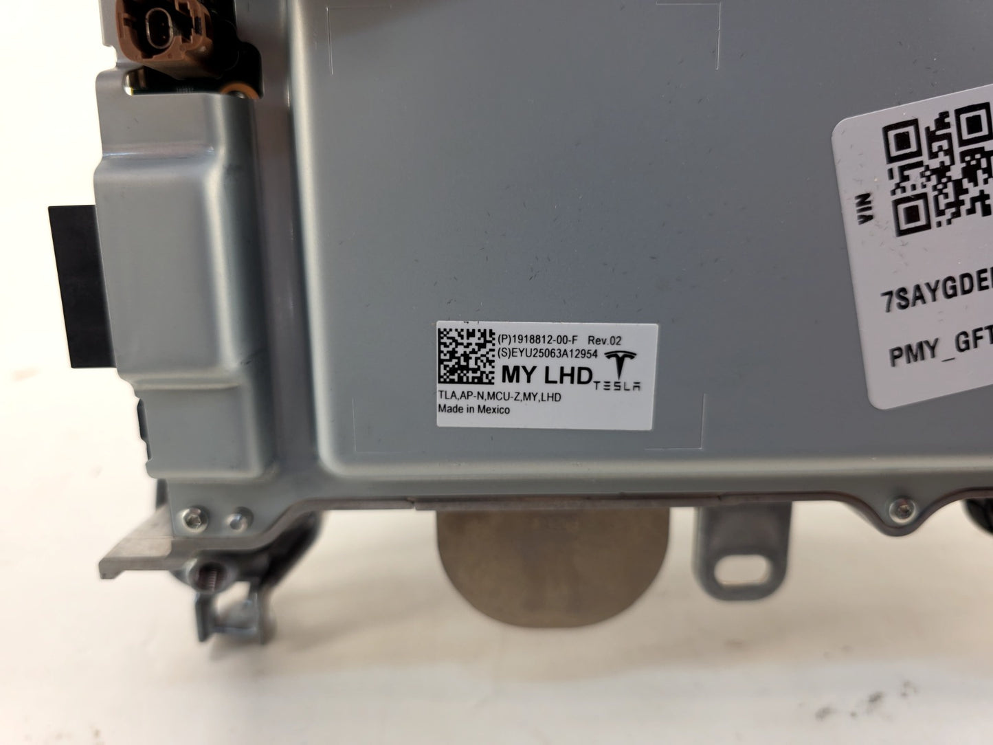 2026 Tesla Model Y Juniper Car Computer Hardware 4 1918812-00-F