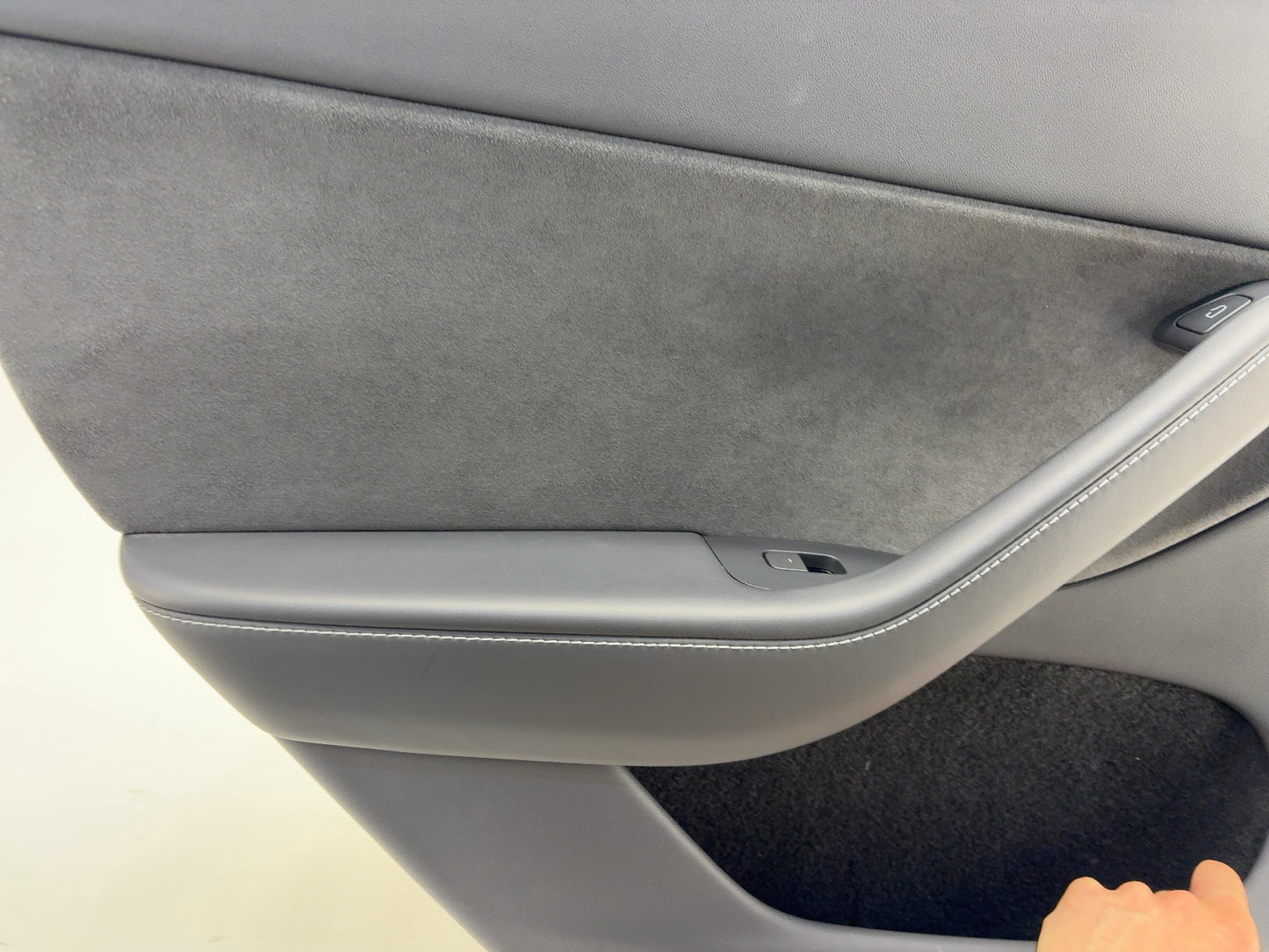 2023-2025 Tesla Model Y Rear Left Door Panel 1997296-00-D