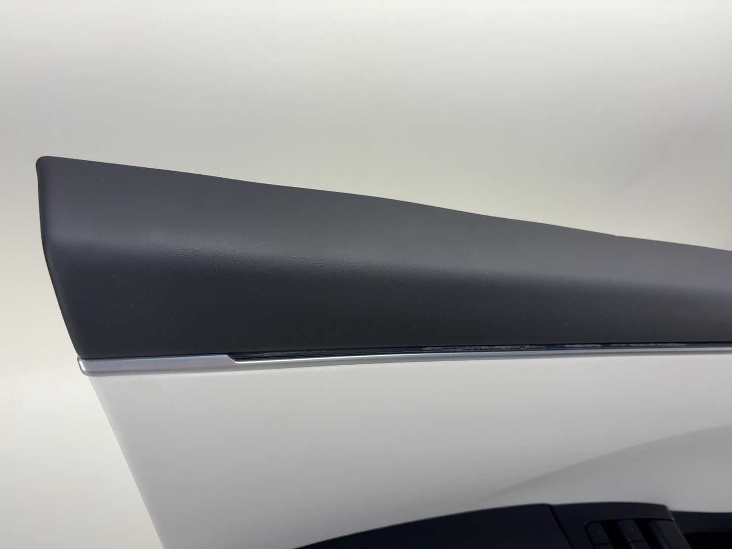 2025 Tesla Model 3 Highland Front Left Door Panel 1776733-20-E