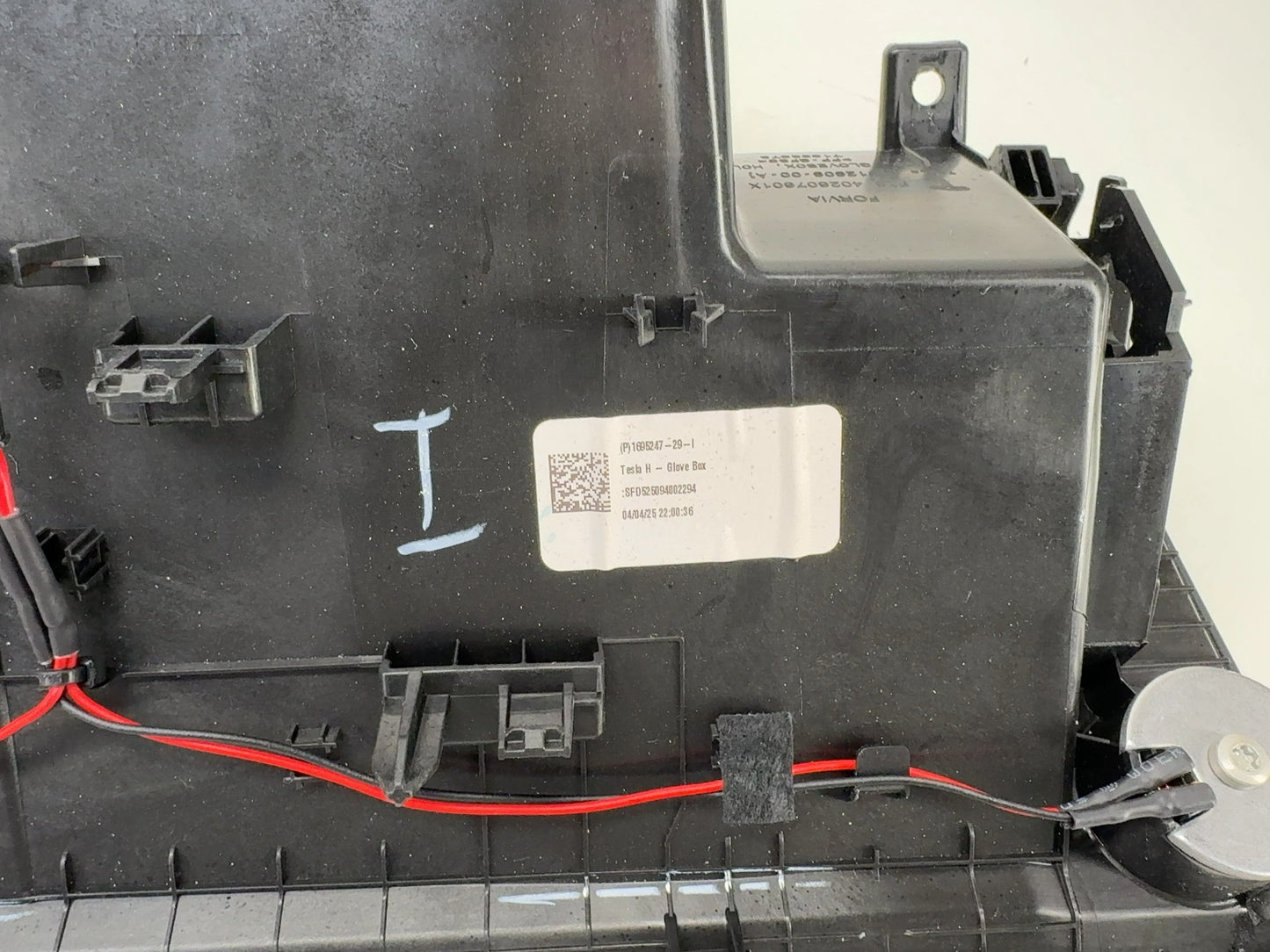 2025 Tesla Model 3 Highland Glove Box 1695247-29-I