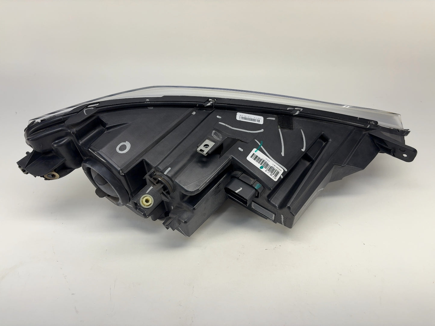 2015 Tesla Model S Left Headlamp 6005906-00-D
