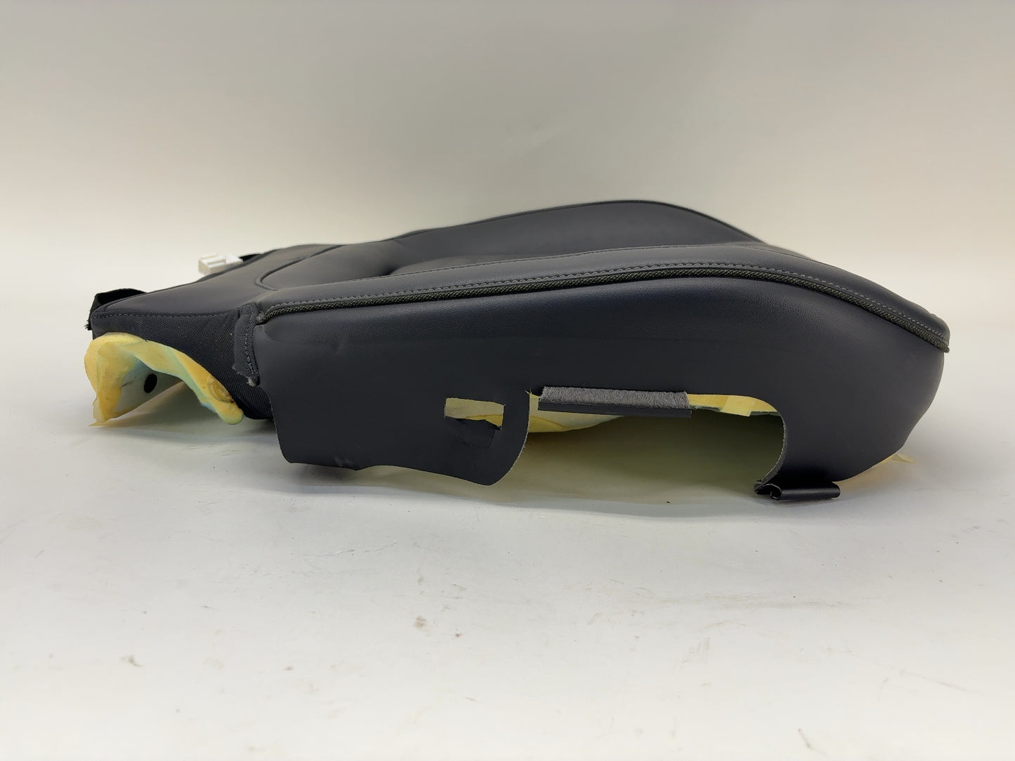 2024 Rivian R1S Front Right Lower Cushion PT00779756-C