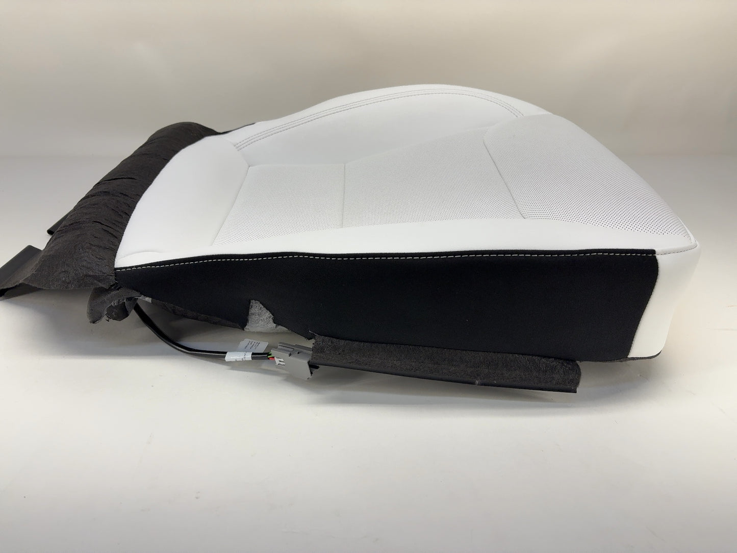 2025 Tesla Model 3 Highland Front Left Seat Lower Cushion White 1997744-02-C