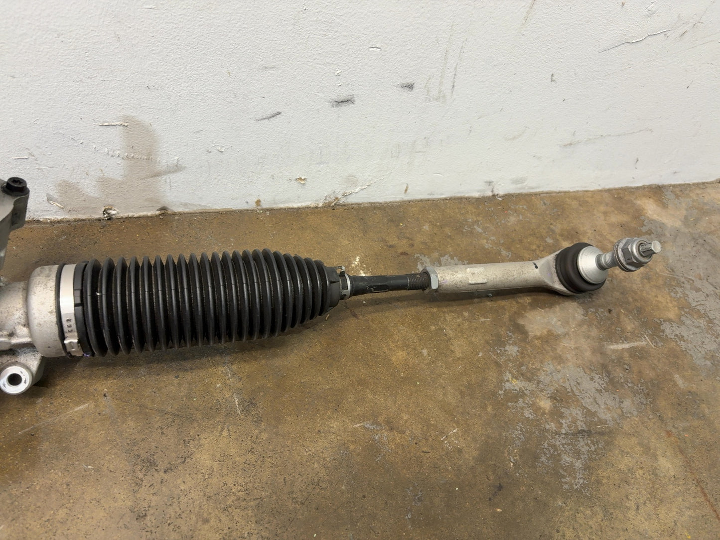 2018-2019 Tesla Model 3 Steering Rack Without Tie Rods 1044831-25-D