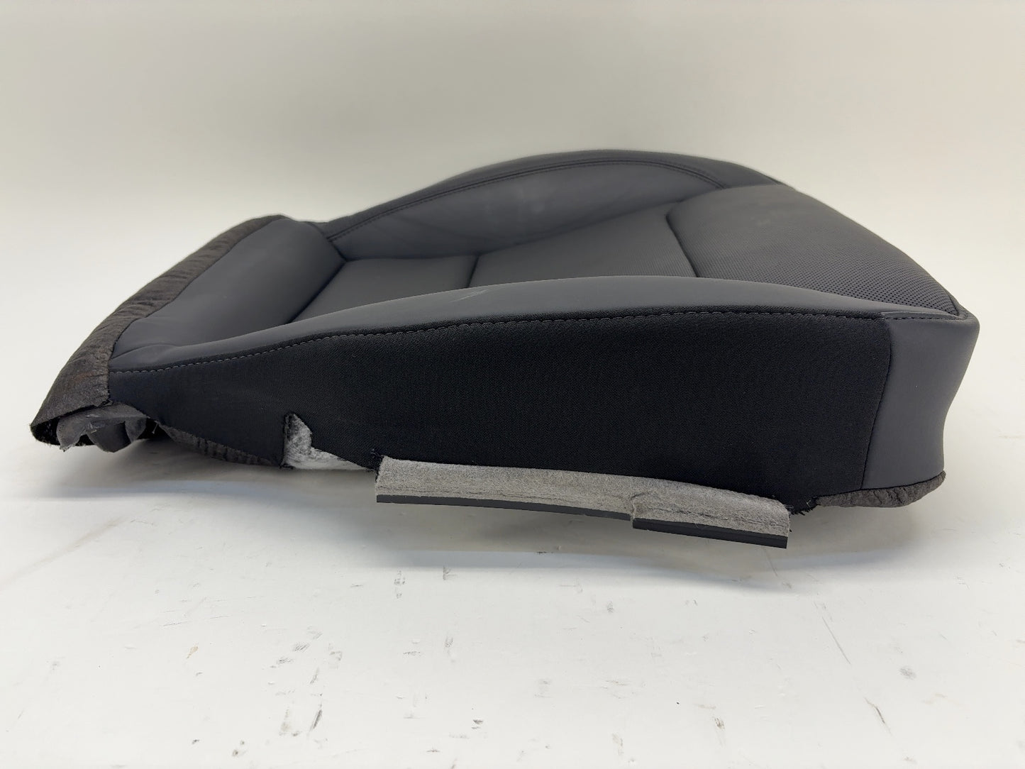 2025 Tesla Model 3 Highland Front Left Lower Seat Cushion 2048708-01-C