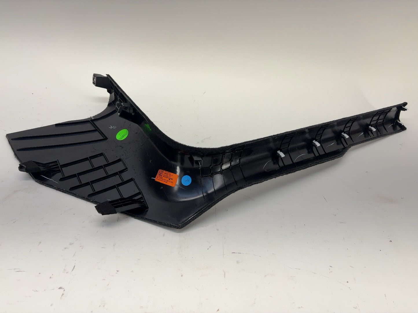 2026 Tesla Model Y Juniper A Pillar Lower Trim Left 1935491-50-F