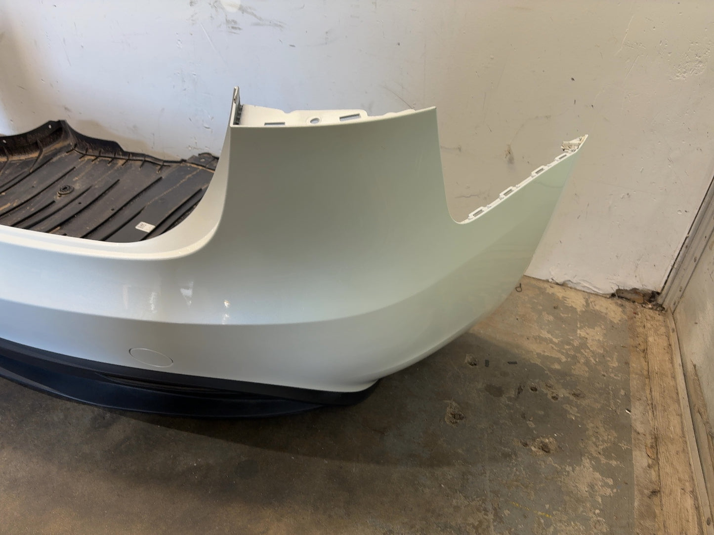 2025 Tesla Model 3 Highland Rear Bumper Complete Assembly 1789900-00-A