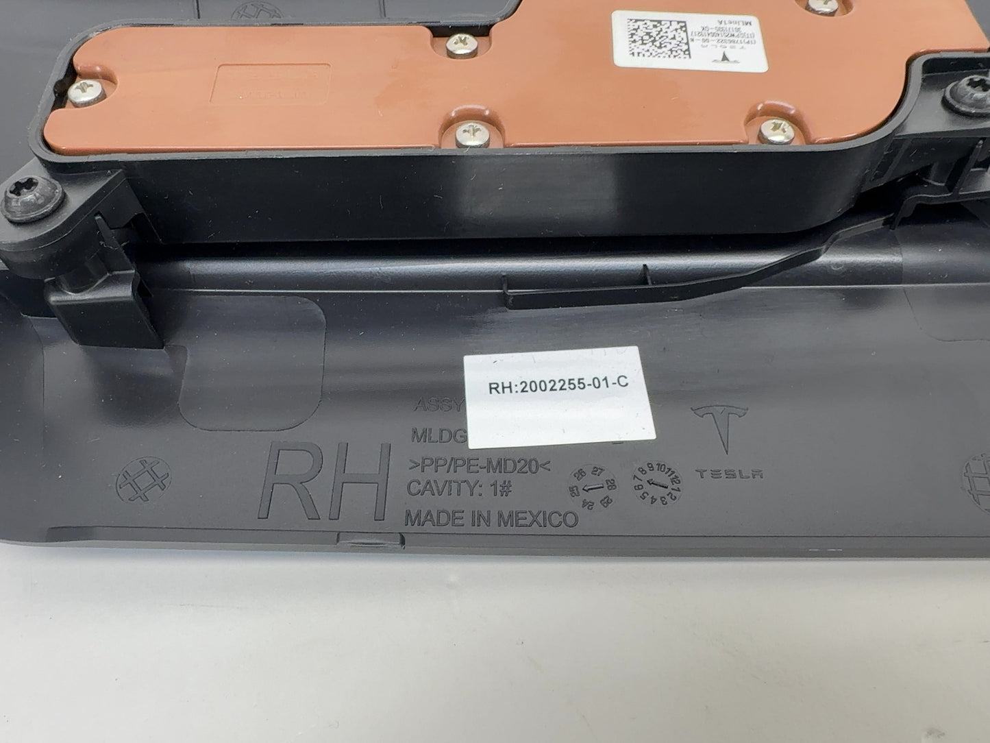 2026 Tesla Model Y Juniper Front Right Passenger Seat Trim With Buttons 2002255-01-C