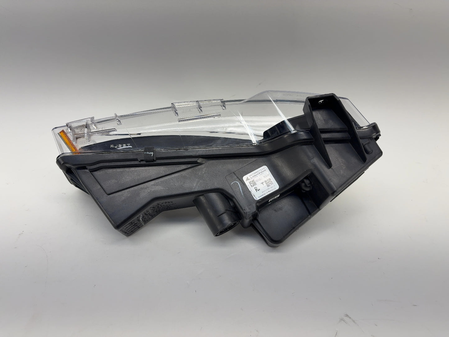 2021-2023 Tesla Model 3 Front Right Foglamp 1077390-00-F