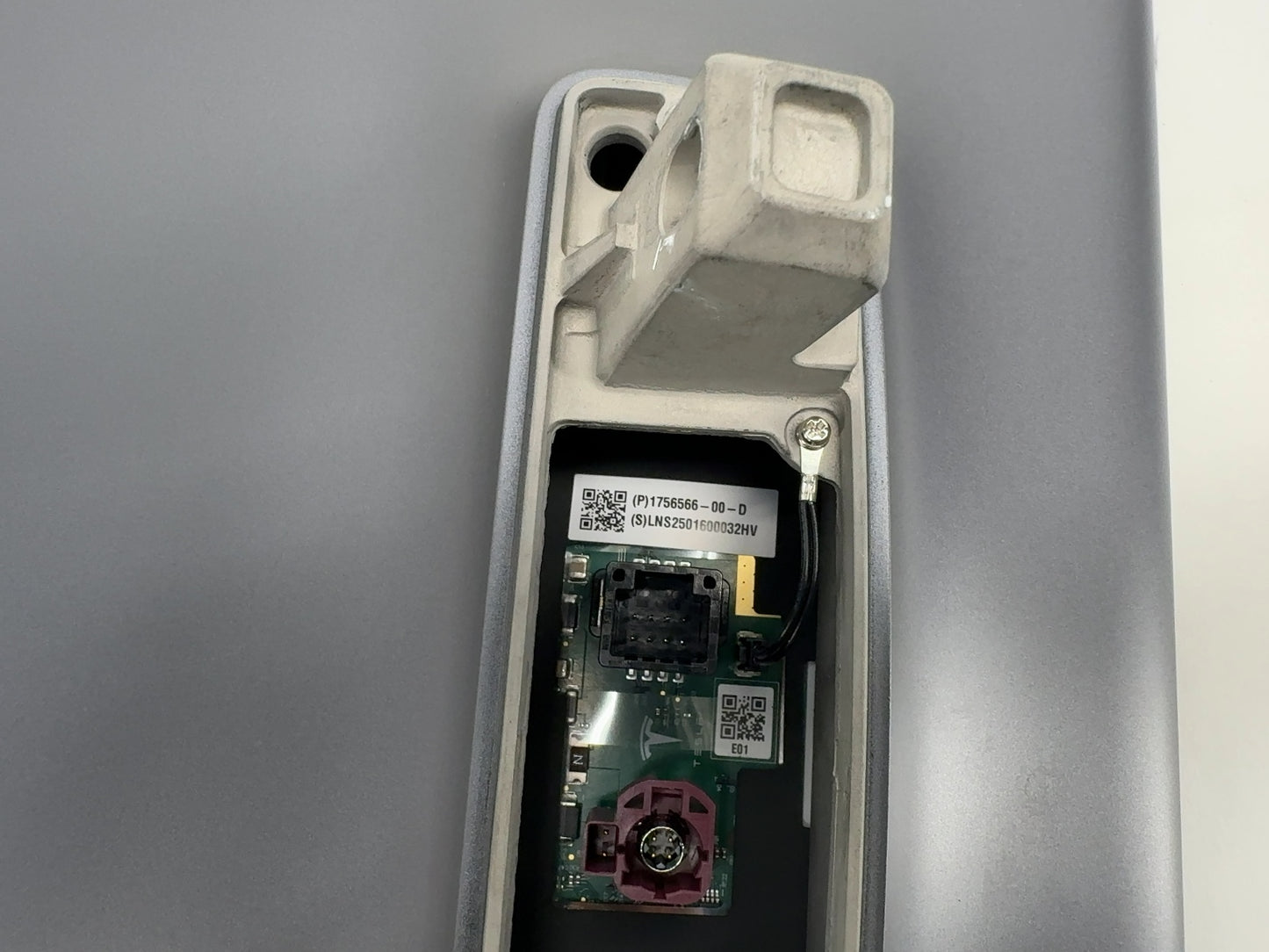 2024-2026 Tesla Model 3 Highland Center Display 1756566-00-D