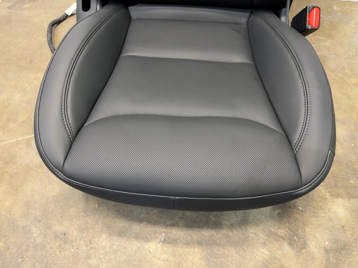 2025 Tesla Model 3 Highland Front First Row Seat Right Black 7754324-01-B