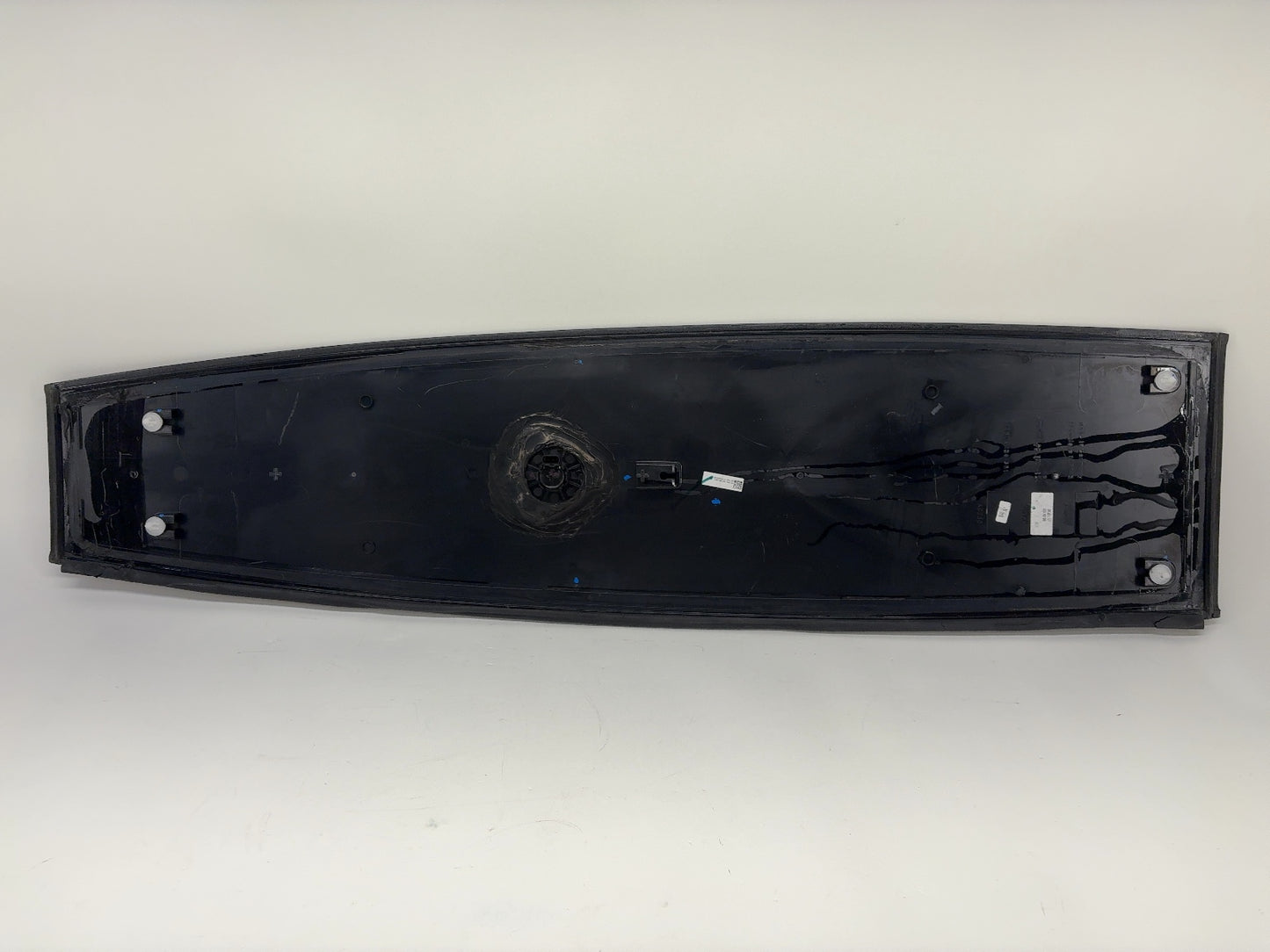 2020 Tesla Model X Roof Top Center Spine Applique 1041361-00-J
