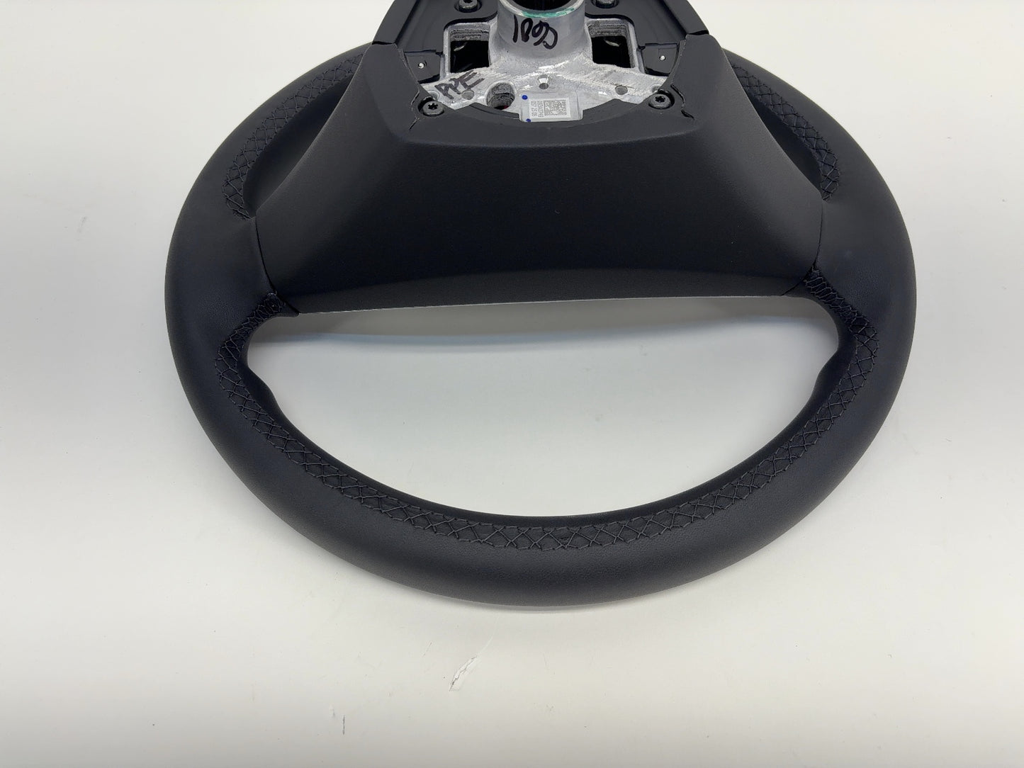 2025 Tesla Model 3 Highland Steering Wheel Pur Leather 1735339-00-G
