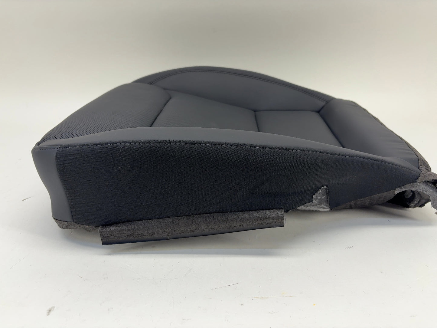 2025 Tesla Model 3 Highland Front Right Seat Lower Cushion 1997745-01-D