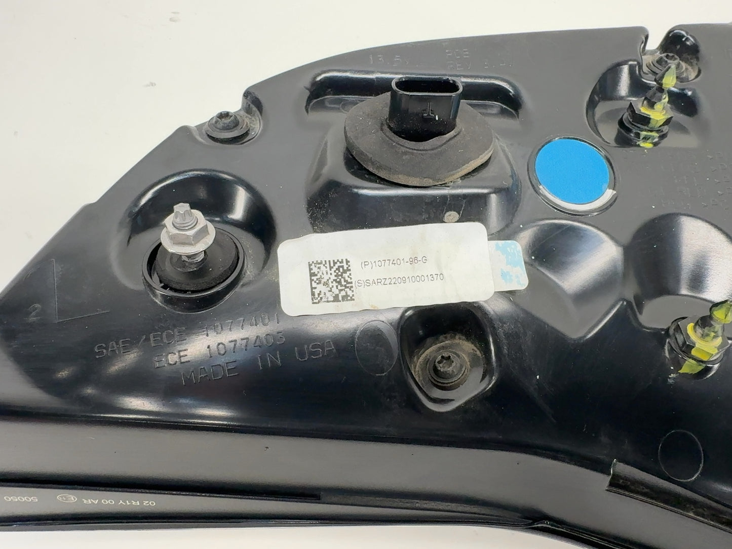 2021-2022 Tesla Model 3 Tail Lamp Liftgate Trunk Left 1077401-00-G