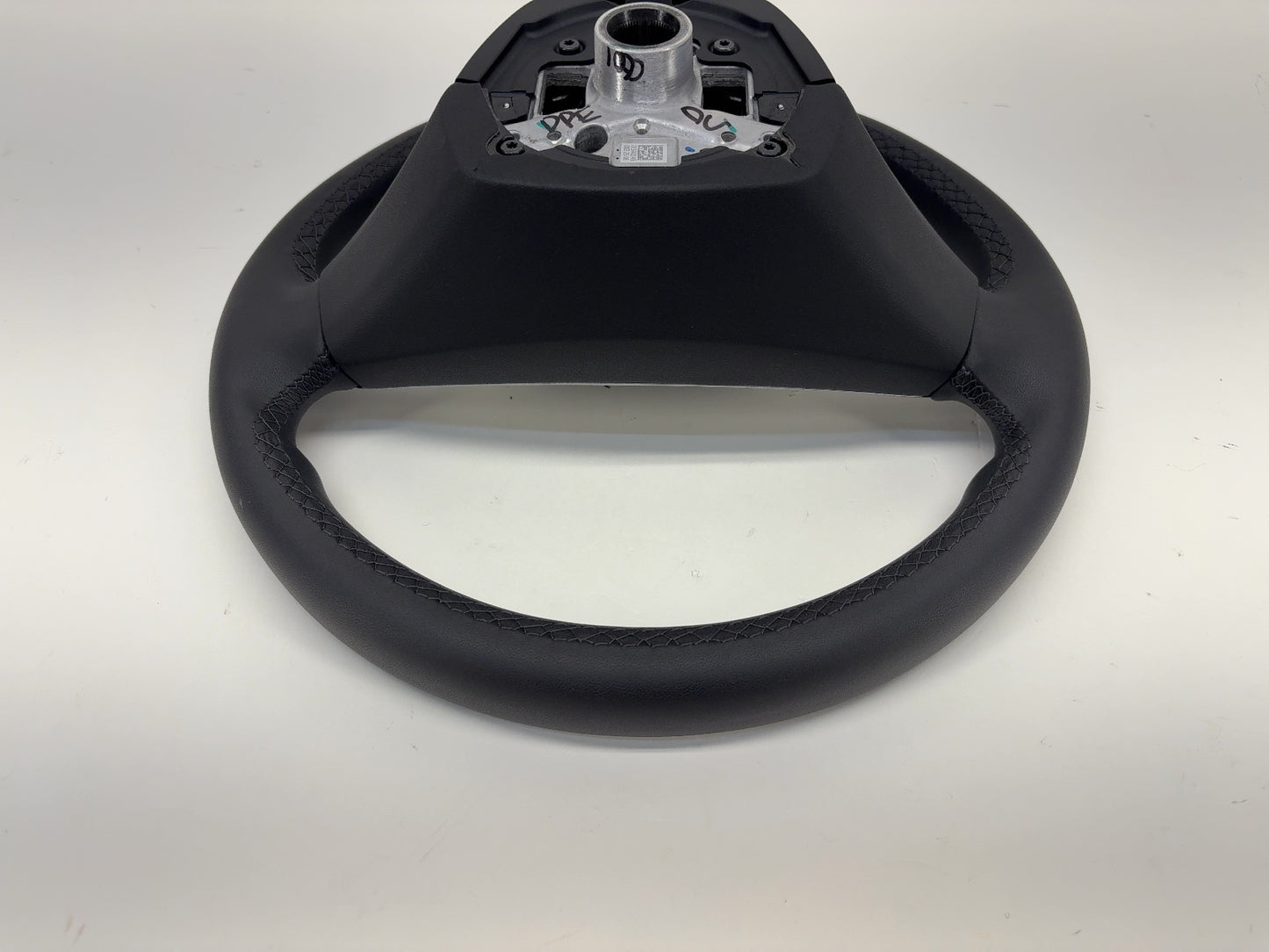 2025 Tesla Model 3 Highland Steering Wheel Pur Leather 1735339-00-G