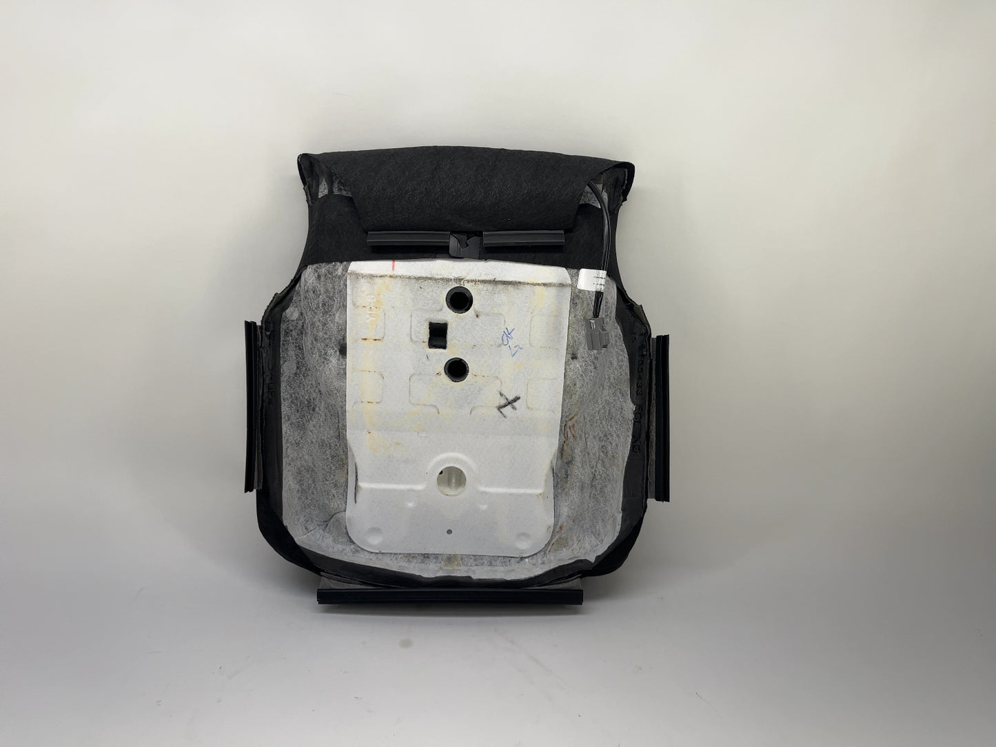 2025 Tesla Model Y Juniper Front Left Lower Seat Cushion 2048708-01-C