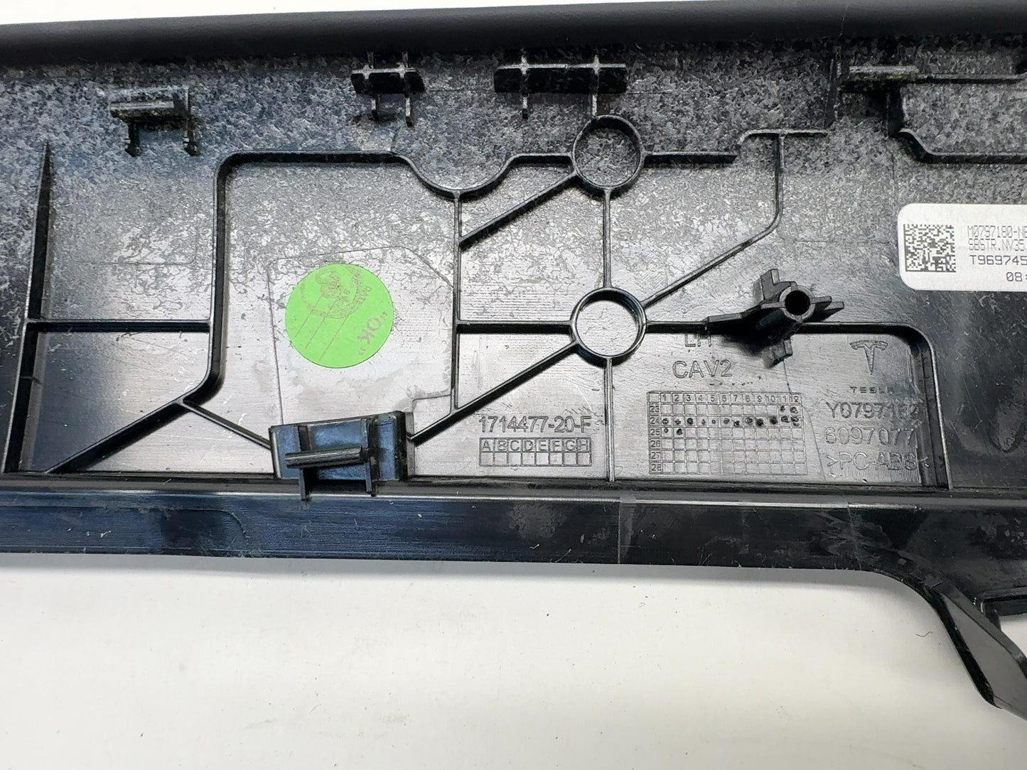 2025 Tesla Model 3 Highland Center Console Left Hockey Stick Trim 1714477-20-F