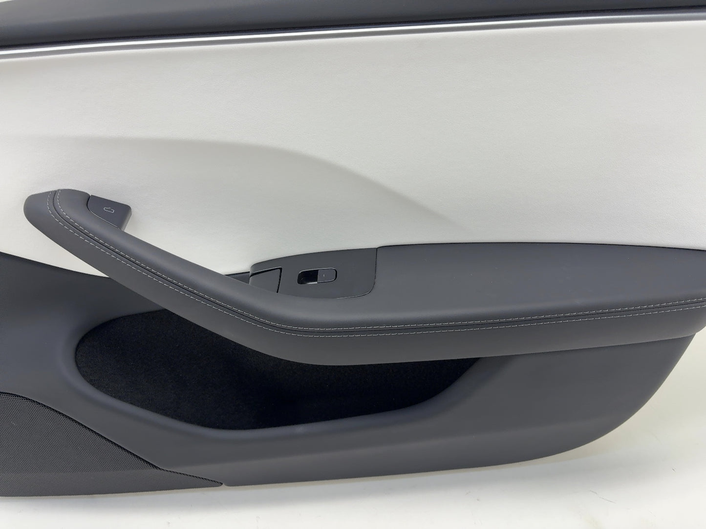 2025 Tesla Model 3 Highland Front Right Door Panel 1776743-20-E
