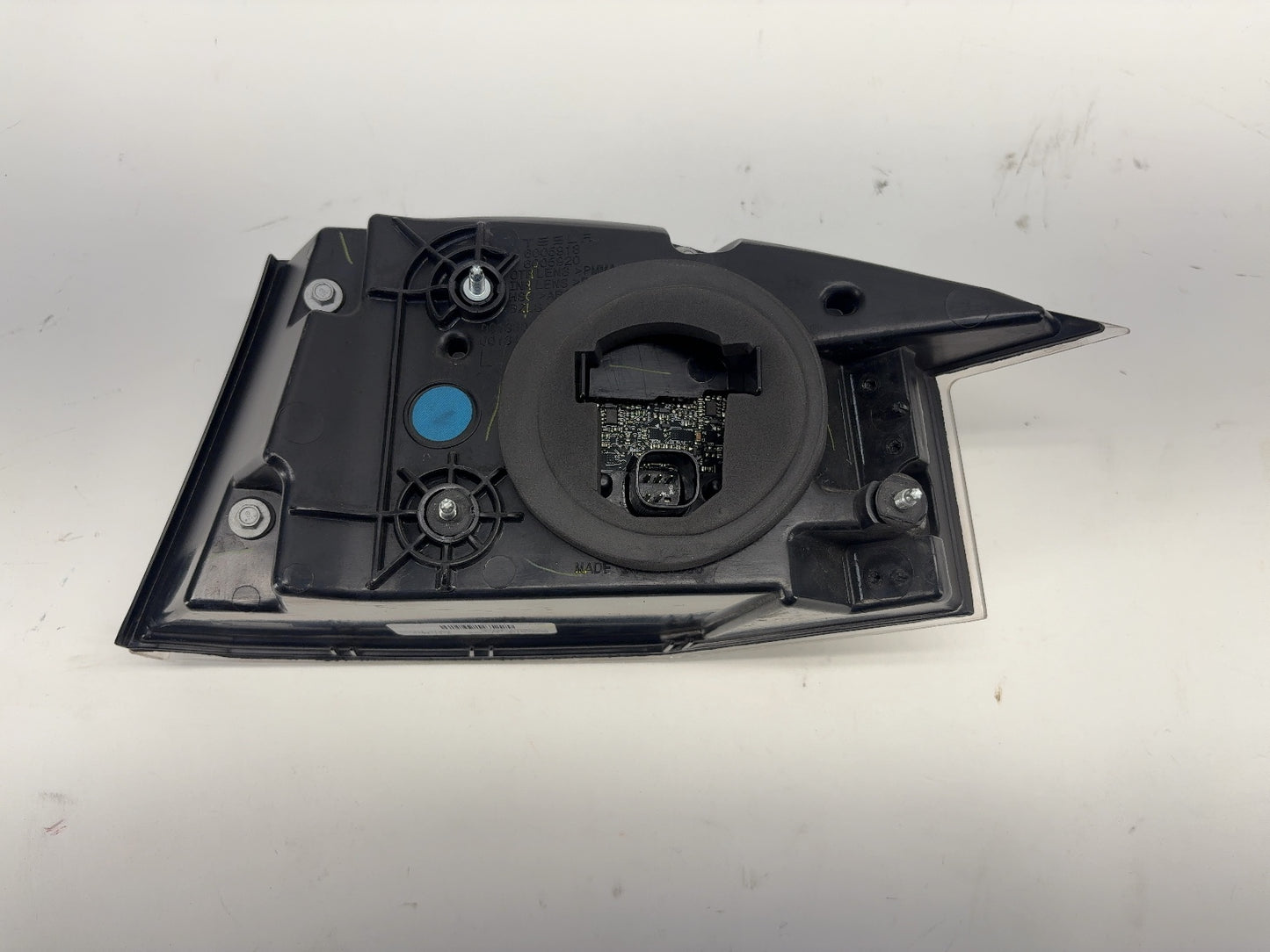 2013 Tesla Model S Tail Lamp Rear Bodyside Left 6005918-00-C