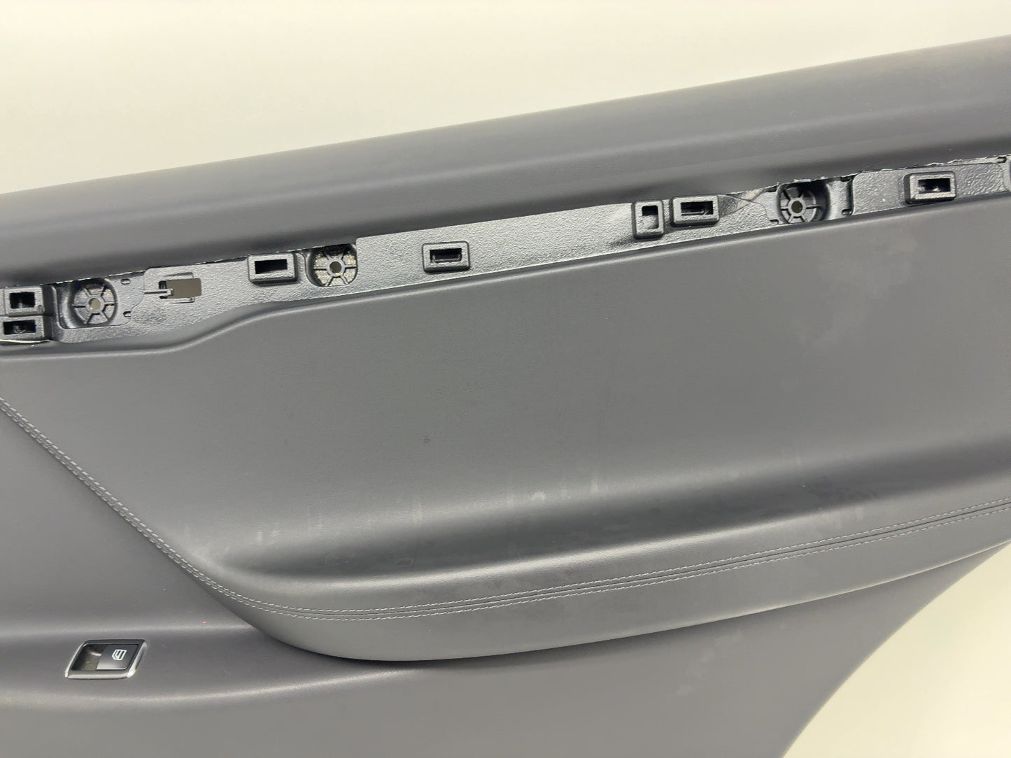 2018 Tesla Model X Rear Right Door Panel 1058004-21-I