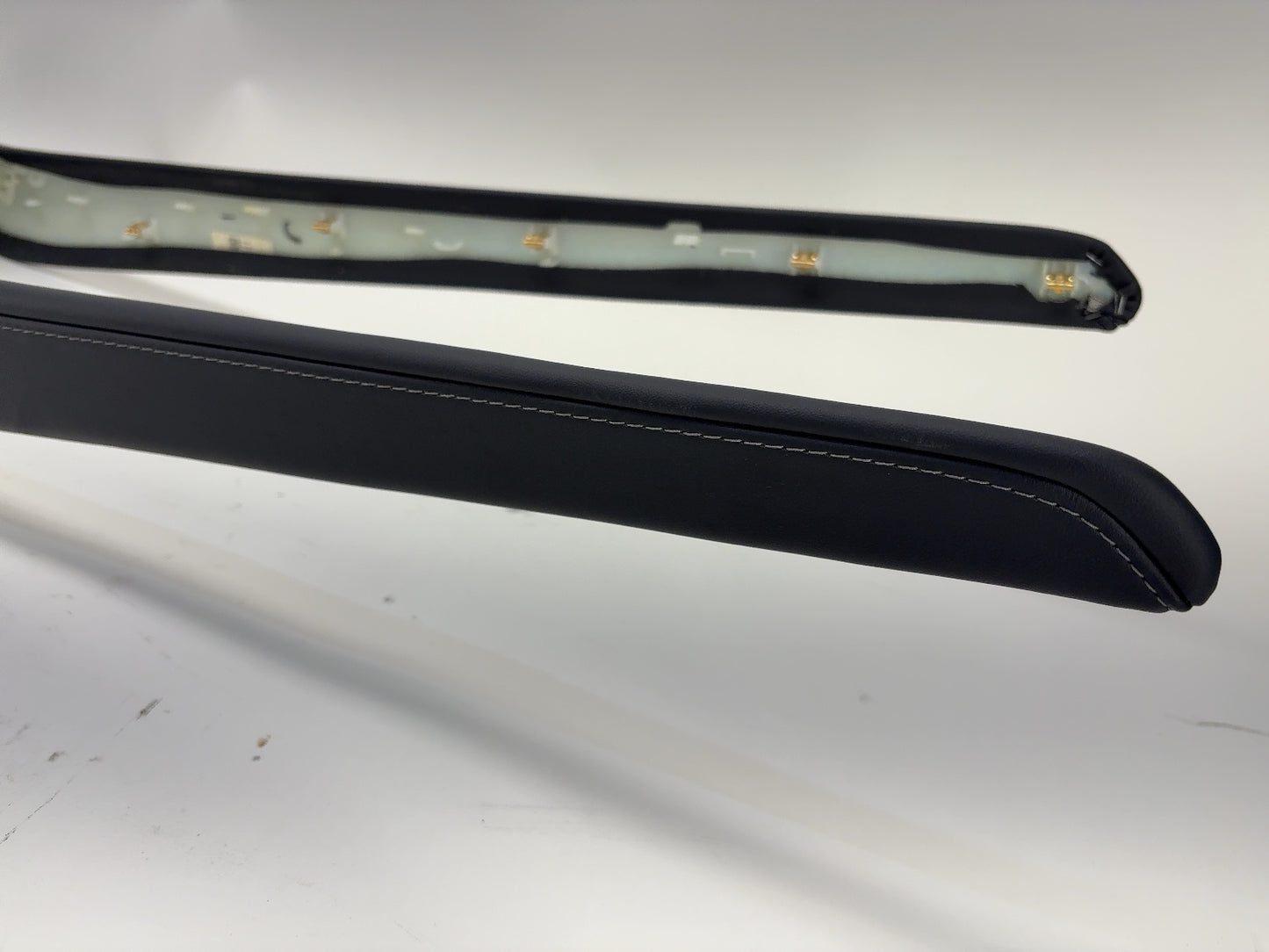 2022-2025 Tesla Model Y Center Console 2.0 Trim 1755541-00-B