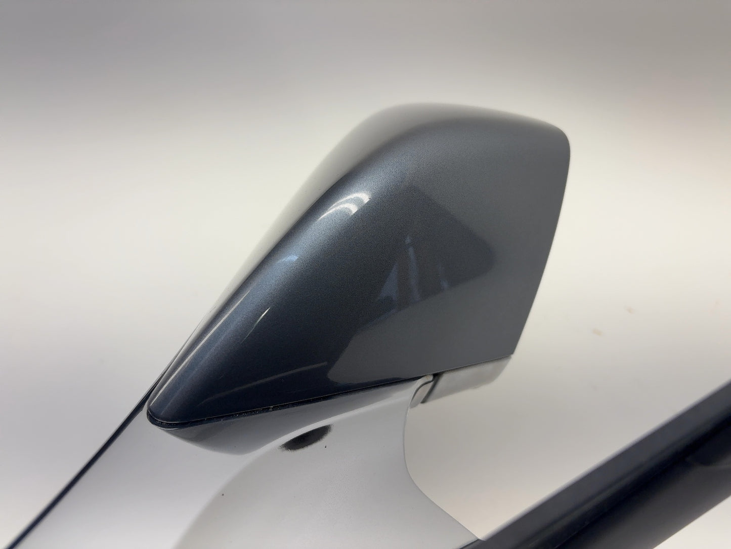 2013 Tesla Model S Front Right Door Mirror Assembly Non Power Folding 6005863-00-E
