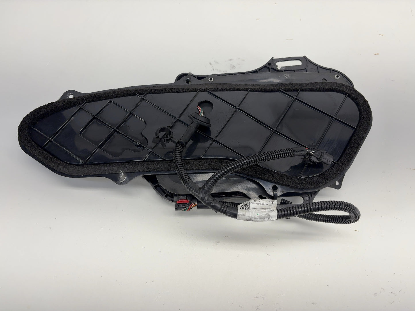 2015 Tesla Model S Rear Right Door Handle Retrofit Kit 1135723-S0-A
