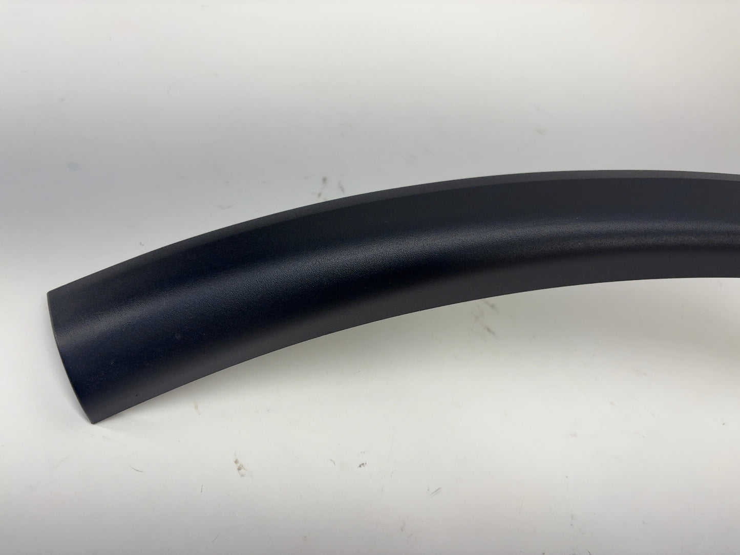 2026 Tesla Model Y Juniper Rear Fender Garnish Right 1937596-00-D